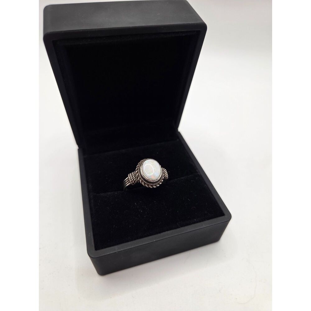 1856. Vintage 925 Sterling Silver and White Opal Ring